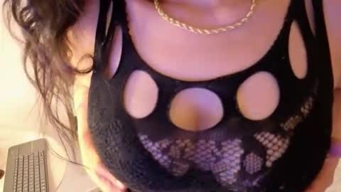 Snapshot of alessia_gold chatting on 03/02/26, 01:07 Alessia online show from 03/02/26, 01:07