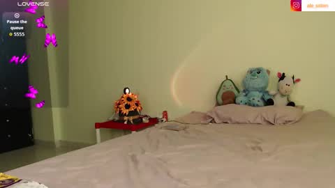 Snapshot of alessia_santorinni chatting on 03/13/26, 07:42 alessia_santorinni online show from 03/13/26, 07:42