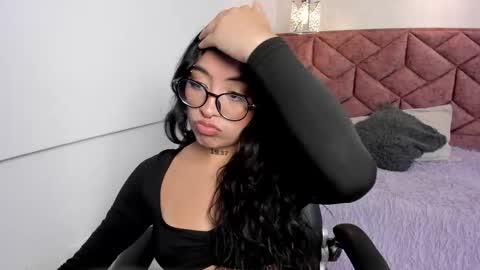 Snapshot of alessia_storm_ chatting on 05/21/26, 08:49 Alessia online show from 05/21/26, 08:49