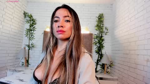 Alessia  Everyday From 0530 to 1430 Col Time online show from 01/16/25, 11:37