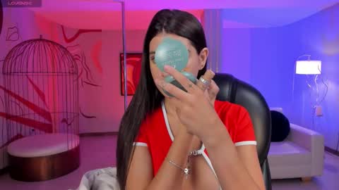 Alessia  online show from 11/20/25, 08:08