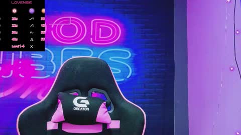 Snapshot of alessiacroft chatting on 03/12/26, 06:19 alessiacroft online show from 03/12/26, 06:19