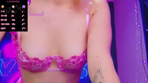 Snapshot of alessiacroft chatting on 03/13/26, 06:20 alessiacroft online show from 03/13/26, 06:20