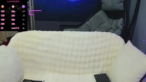 Snapshot of alessiacroft chatting on 03/30/26, 04:13 alessiacroft online show from 03/30/26, 04:13