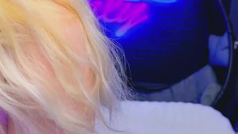 Snapshot of alessiacroft chatting on 04/02/26, 04:10 alessiacroft online show from 04/02/26, 04:10