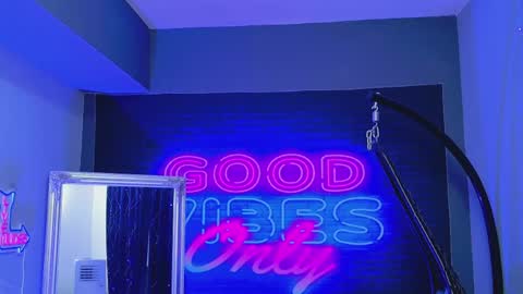 Snapshot of alessiacroft chatting on 04/06/26, 04:10 alessiacroft online show from 04/06/26, 04:10