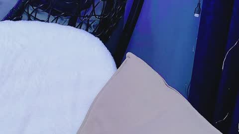 Snapshot of alessiacroft chatting on 04/23/26, 04:57 alessiacroft online show from 04/23/26, 04:57