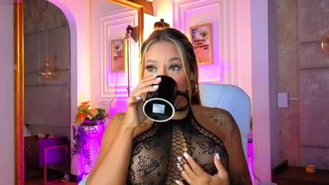 Snapshot of alessialondon chatting on 03/26/26, 10:10 Alessia online show from 03/26/26, 10:10