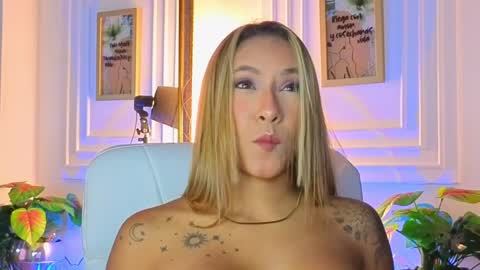 Snapshot of alessialondon chatting on 04/04/26, 10:57 Alessia online show from 04/04/26, 10:57