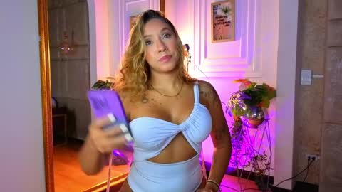 Snapshot of alessialondon chatting on 04/11/26, 08:40 Alessia online show from 04/11/26, 08:40