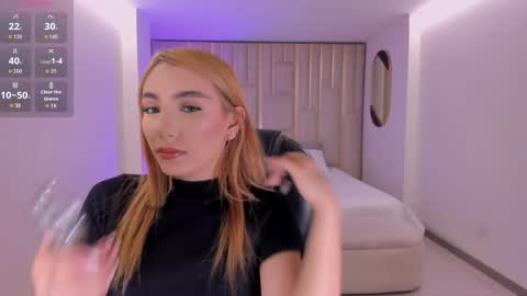 Snapshot of alessiamilanox chatting on 04/22/26, 04:37 A L E S S I A online show from 04/22/26, 04:37