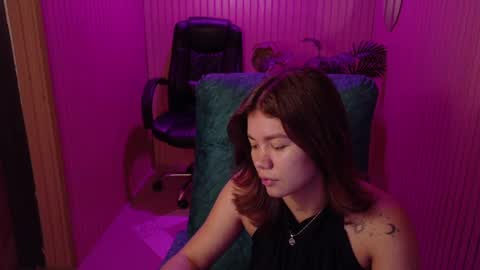 Snapshot of alessiamonroe_ chatting on 05/28/26, 08:28 alessiamonroe_ online show from 05/28/26, 08:28