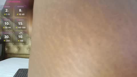 Snapshot of alessiiaa_ chatting on 12/20/24, 01:43 alessiiaa online show from 12/20/24, 01:43