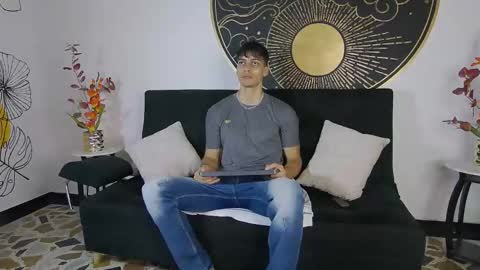 Snapshot of alessiovitale chatting on 11/10/25, 12:26 Alessio online show from 11/10/25, 12:26