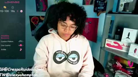 Snapshot of alesyahampton chatting on 02/14/25, 04:58 Crespa Ruidosa online show from 02/14/25, 04:58