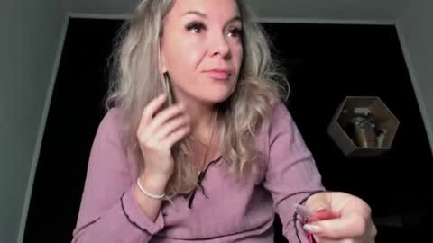 Snapshot of alesys69 chatting on 11/08/25, 12:44 alesys69 online show from 11/08/25, 12:44