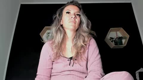alesys69 online show from 05/12/26, 08:50