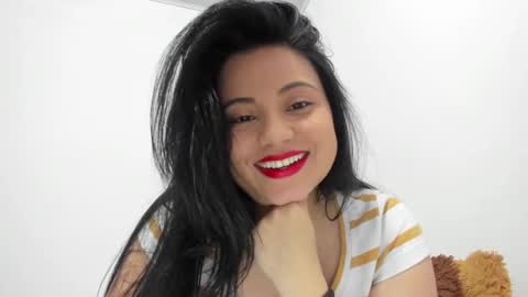 Alejandra online show from 01/01/25, 09:49