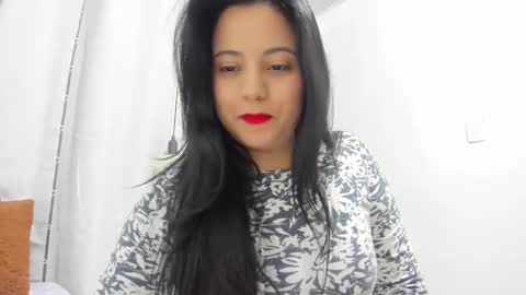 Alejandra online show from 02/16/25, 08:33
