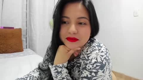Alejandra online show from 02/17/25, 01:36