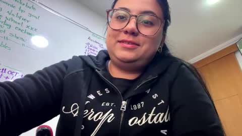 Alejandra online show from 10/05/25, 06:23