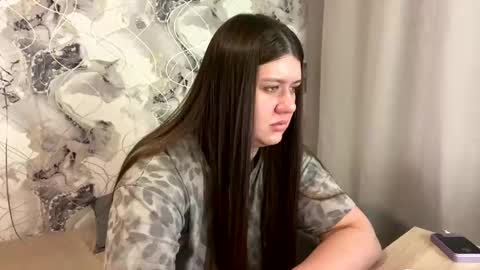 Aletta Oushen online show from 02/04/25, 10:54