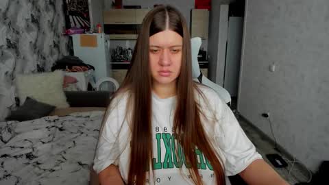 Aletta Oushen online show from 11/11/25, 08:36