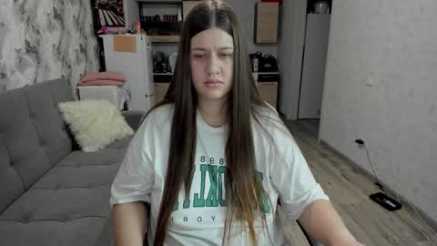 Aletta Oushen online show from 12/02/25, 01:17