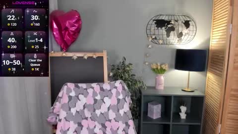 alettablacck online show from 10/17/25, 01:09