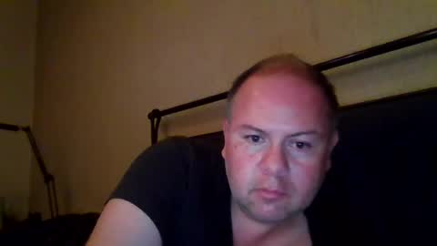 Snapshot of aleveg__101 chatting on 06/19/26, 04:28 aleveg__101 online show from 06/19/26, 04:28