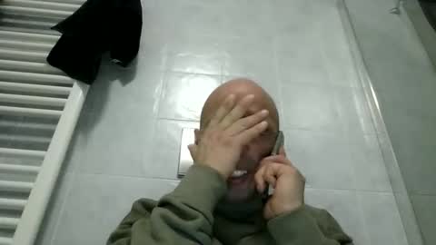 Snapshot of alex120475 chatting on 01/15/26, 08:23 alex120475 online show from 01/15/26, 08:23