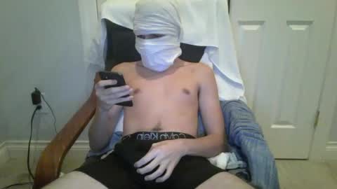 Snapshot of alex1817c chatting on 10/23/25, 07:07 alex1817c online show from 10/23/25, 07:07