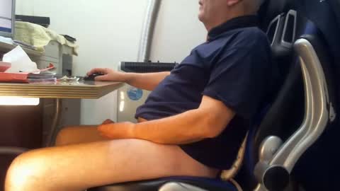 Snapshot of alex47100 chatting on 01/24/25, 10:00 alex47100 online show from 01/24/25, 10:00