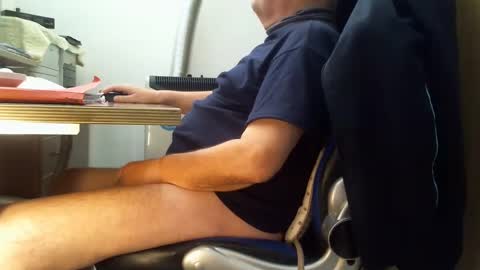 Snapshot of alex47100 chatting on 01/29/25, 09:01 alex47100 online show from 01/29/25, 09:01