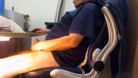 Snapshot of alex47100 chatting on 02/10/25, 04:25 alex47100 online show from 02/10/25, 04:25