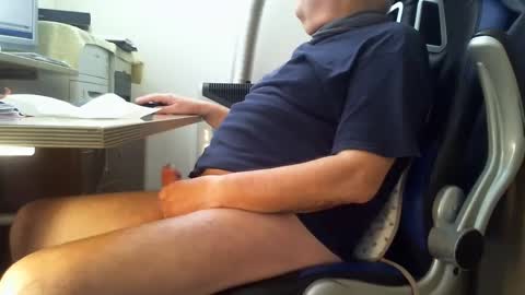 Snapshot of alex47100 chatting on 03/05/25, 08:54 alex47100 online show from 03/05/25, 08:54