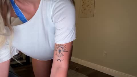 alex  online show from 11/23/25, 11:04