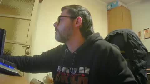 Snapshot of alex81pv1981 chatting on 01/29/25, 05:24 alex81pv1981 online show from 01/29/25, 05:24