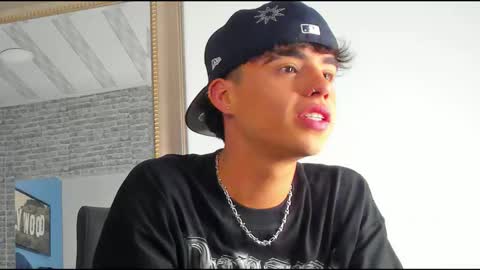 alex online show from 10/14/25, 01:23