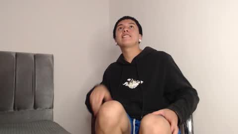 Owen online show from 10/01/25, 01:44