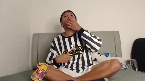 Snapshot of alex__lover chatting on 02/26/26, 04:11 Owen online show from 02/26/26, 04:11