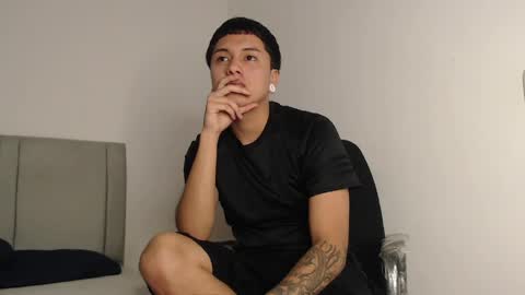 Snapshot of alex__lover chatting on 04/21/26, 02:48 Owen online show from 04/21/26, 02:48