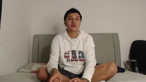 Snapshot of alex__lover chatting on 04/28/26, 04:17 Owen online show from 04/28/26, 04:17