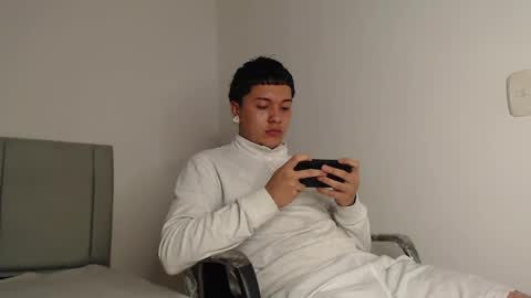 Snapshot of alex__lover chatting on 05/08/26, 06:35 Owen online show from 05/08/26, 06:35