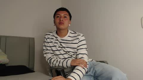 Snapshot of alex__lover chatting on 05/13/26, 03:48 Owen online show from 05/13/26, 03:48