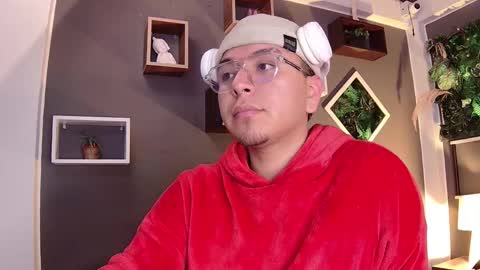 Snapshot of alex__montesco chatting on 03/08/25, 12:20 Alex online show from 03/08/25, 12:20