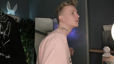 Snapshot of alex__sweet chatting on 04/12/26, 06:51 your Alex online show from 04/12/26, 06:51