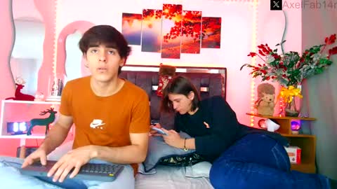 Snapshot of alex_and_fabian chatting on 12/14/24, 06:20 sneider online show from 12/14/24, 06:20