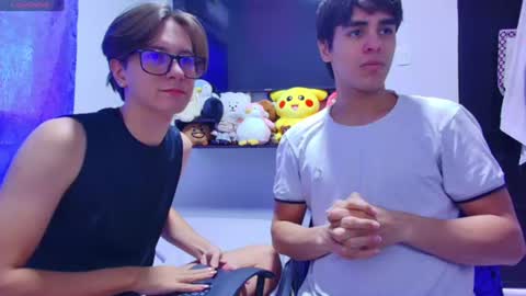 Snapshot of alex_and_fabian chatting on 06/22/26, 10:07 sneider online show from 06/22/26, 10:07