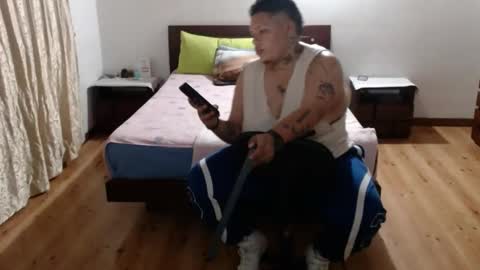 Snapshot of alex_bigclit chatting on 11/19/25, 12:32 alex_bigclit online show from 11/19/25, 12:32